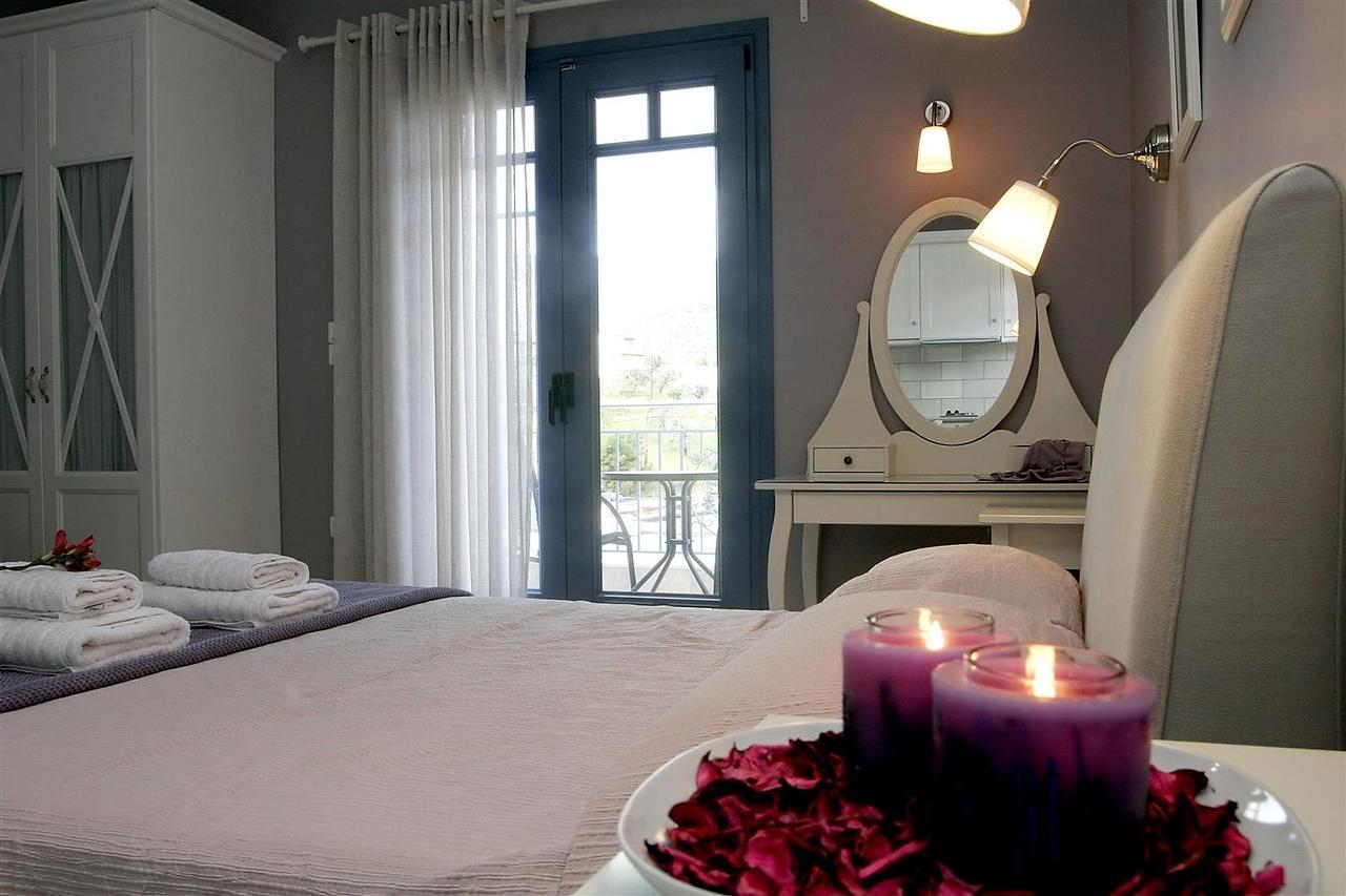 Boutique Hotel Iasmos Trizonia Exterior photo